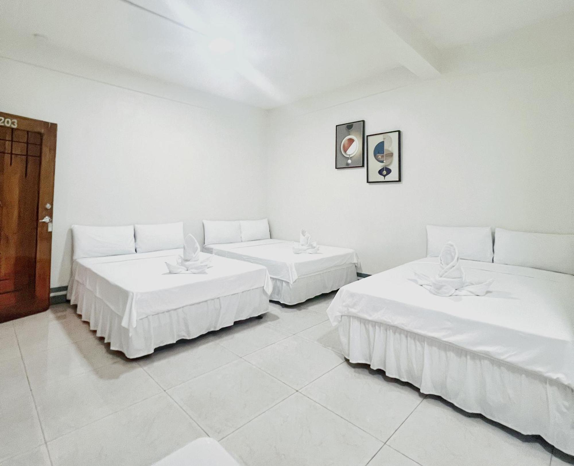 Verra Inn Tagaytay City Екстериор снимка